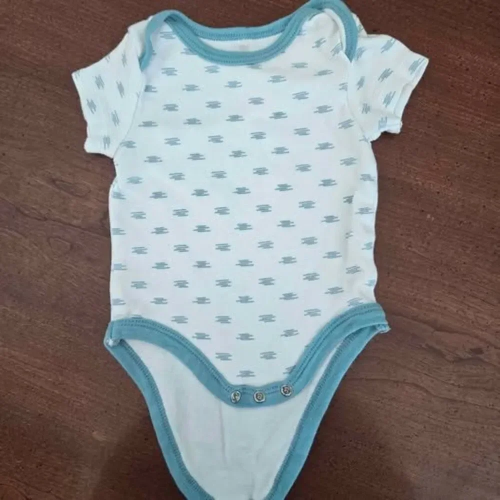 0-3 Month Boys Lot of 8 Pieces Includes Sleep Sack